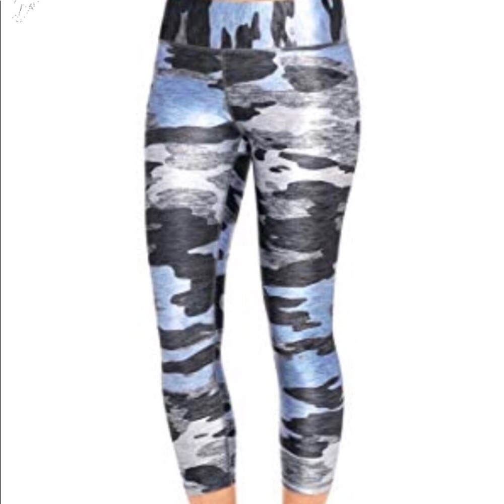 Terez blue camo Capri leggings